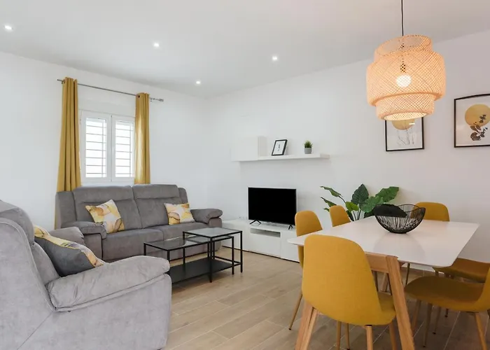 Sandra Solo Familias Кадіс