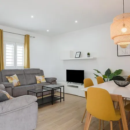 Sandra Solo Familias 加的斯